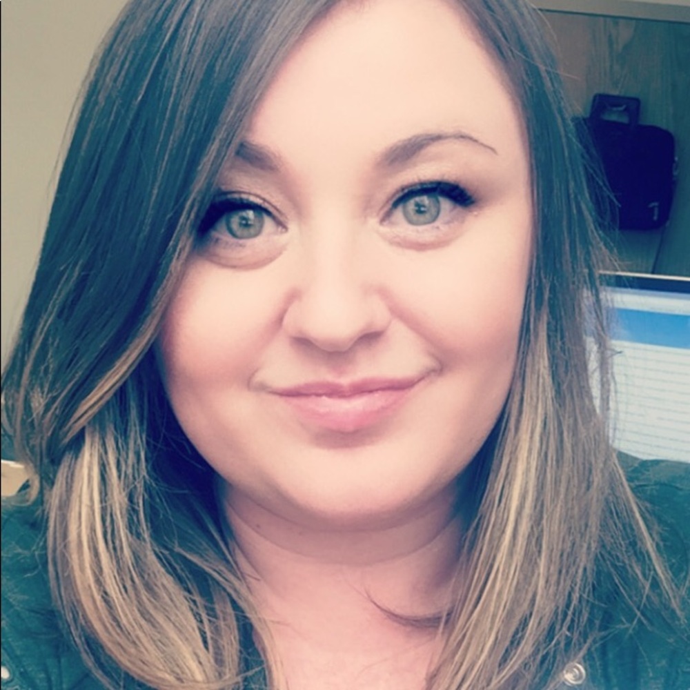 Meet your Posher, Stephanie